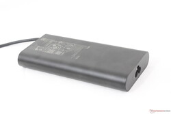 240 W USB-C AC adaptörü