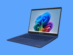 Resimde, önceki modeli Z40L-N ile benzer bir tasarıma sahip olan Dynabook Z40L-P dizüstü bilgisayar gösterilmektedir. 