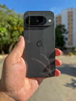 Obsidyen renginde Google Pixel 10
