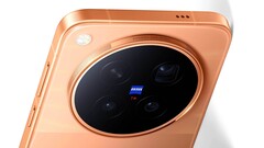 Vivo X500 Pro Max, resmi basın görsellerinde ilk kez boy gösterirken, bir içerik üreticisi de cihazın Zeiss kamerasıyla çekilmiş etkileyici video görüntülerini paylaşıyor.