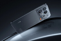 Mecha Gri renk seçeneğiyle Realme Neo8 (Görsel kaynağı: Realme)