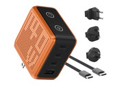 BMX GaNsta Pixel 140W şarj cihazı, aynı anda dört adede kadar USB cihazını şarj edebilir ve dünya çapında kullanılabilen AC fiş adaptörleriyle birlikte gelir.