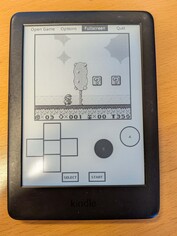 Bir Gameboy emülatörü eğlenceli olsa da, çoklu dokunmanın olmaması ve düşük yenileme hızı bunu pratik bir çözümden çok bir teknoloji demosu haline getiriyor (Resim Kaynağı: Notebookcheck)