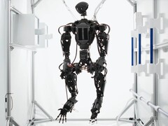 Orbit Robotics'in insansı robotu Helios'un dört kolu var ama uzayda ihtiyacı olmadığı için bacakları yok.