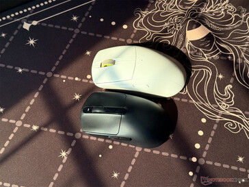 Dash Ultra, M75 Air'in yanında