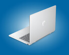 HP, yeni OmniBook 5 Flip 2'si 1 arada modelini, burada gösterilen Glacier Silver renginin yanı sıra Powder Pink ve Sky Blue renklerinde de satıyor.