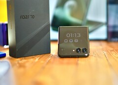 Motorola Razr+ 2026 (Razr 70 Plus), bazı alanlarda kaliteden ödün verse de yine de yüksek kaliteli bir his veriyor.