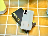 Xiaomi Poco X8 uzun süre dayanır, sağlamdır ve sudan da etkilenmez.