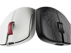 Keychron G4 (solda) ve Keychron G5 (sağda).