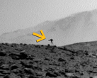 Curiosity'nin Mars'taki gizemli “savaş tripodu”. Bu tuhaf nesne sadece bir karede göründü.