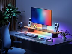 Nanoleaf Akıllı LED Monitör Standı, çift modlu RGB aydınlatmaya sahiptir.