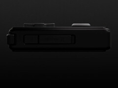 Pocket Micro 2’nin sol tarafında yeni bir düğme bulunuyor.