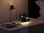 ChargeUltra G4, birden fazla cihazı şarj eder ve aynı zamanda bir gece lambası görevi de görür.