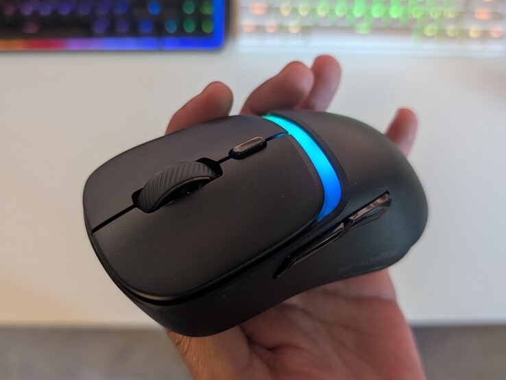 Glorious Model D3 Kablosuz'un üstten görünümü