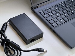 Kompakt 250 watt güç kaynağı