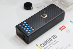 Nitecore Carbo 20 dizüstü bilgisayarlar için uygundur ve hala nispeten hafiftir