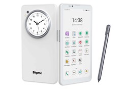 Renkli e-mürekkep ile LCD'yi birleştiren yeni bir akıllı telefon