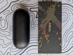 Xreal One Pro kılıfı ve perakende kutusu