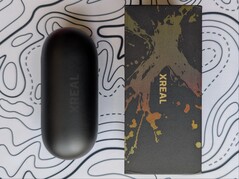 Xreal One Pro kılıfı ve perakende kutusu