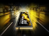 Resimde, üstünde sarımsı bir etiket bulunan Lexar'ın Thor Ultra modeli gösterilmektedir; bu model bir M.2 2280 PCIe Gen 5 SSD'dir. 