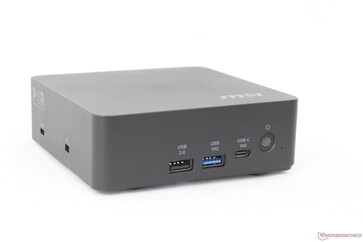 Ön taraf: USB-A 2.0, USB-A (10 Gbps), USB-C (10 Gbps), Parmak izi özellikli Güç düğmesi