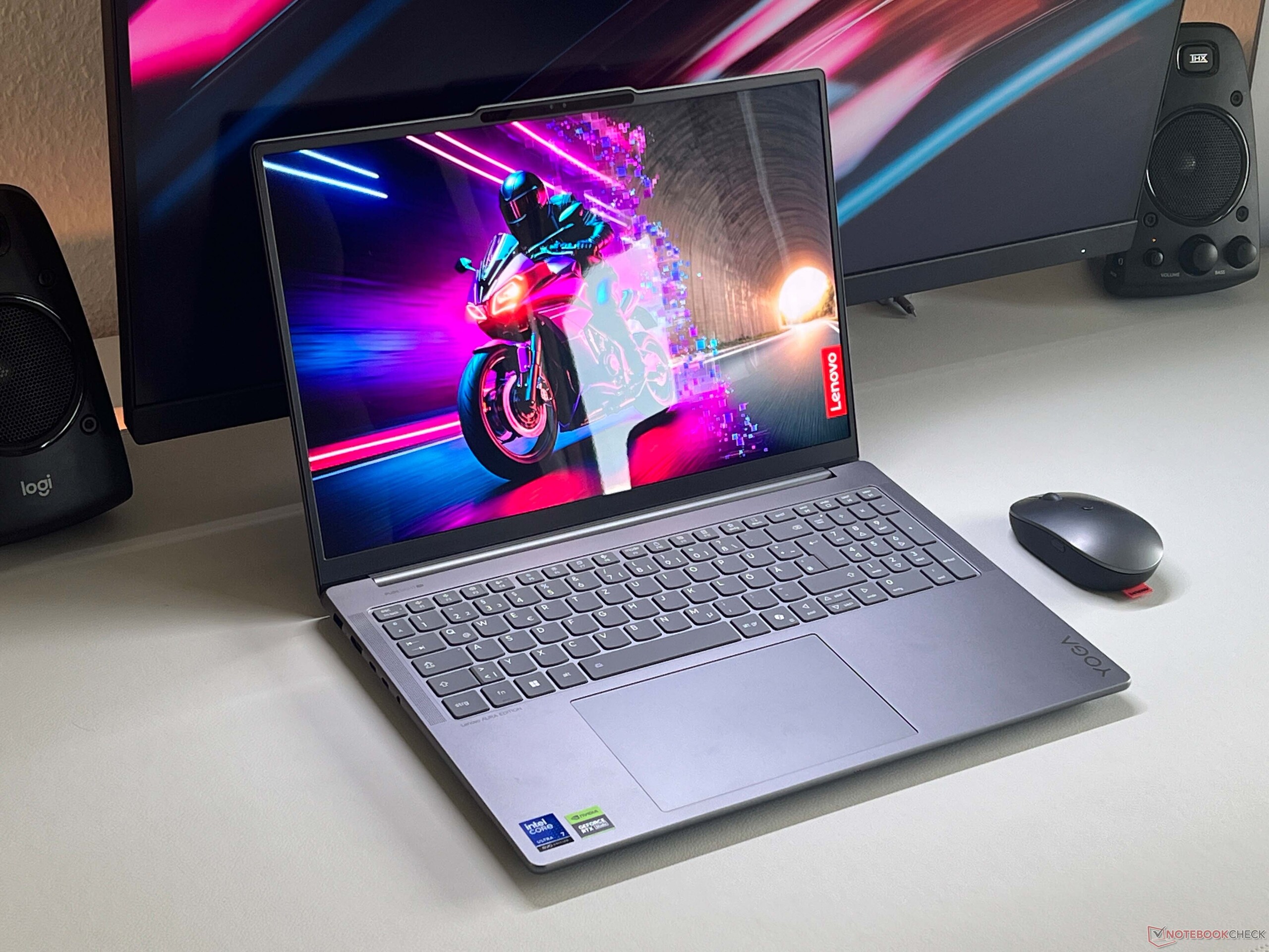Lenovo выпустила компактный Yoga AI с поддержкой LLM