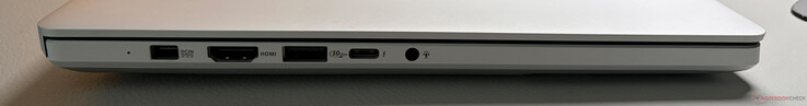 Sol taraf: Güç girişi, HDMI 2.1 FRL, USB-A 3.2 Gen 2 (10 GBit/s), Thunderbolt 4 özellikli USB-C 4.0 (40 GBit/s, DisplayPort ALT Modu 2.1, Power Delivery 3.0), 3,5 mm ses çıkışı