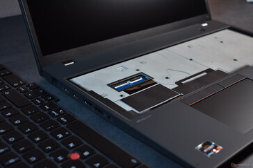 Lenovo ThinkPad T16 Gen 2: kullanıcı tarafından değiştirilebilir klavye