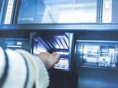 FBI'ın IC3 FLASH tavsiyesi, kötü amaçlı yazılım destekli ATM jackpot olaylarına karşı uyarıda bulunmakta ve operatörler için teknik göstergeler ve hafifletme adımları içermektedir.