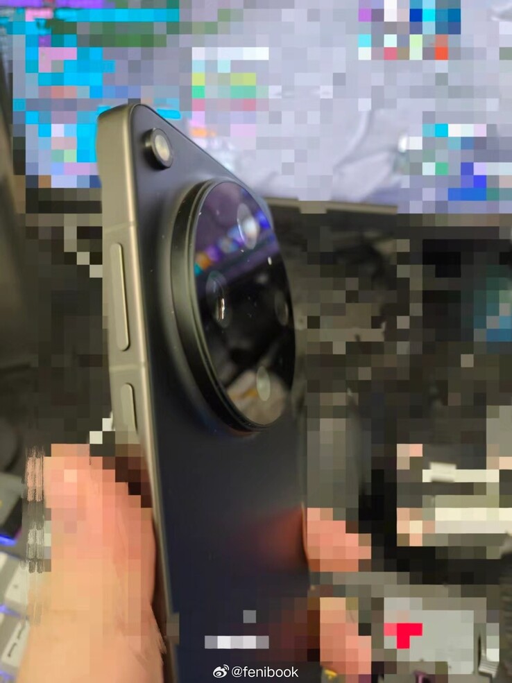 Oppo Find X9 Ultra olduğu iddia edilen bu ürün sahte çıkabilir.