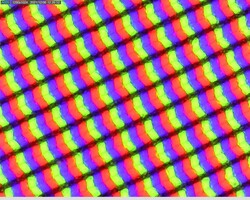 Mat kaplama nedeniyle hafif grenli piksel ızgarası