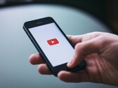 YouTube Premium olmadan arka planda oynatmayı etkinleştiren tarayıcı geçici çözümleri artık aktif olarak engelleniyor.