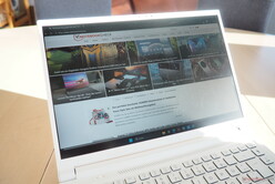 Gün ışığında açık havada izleme