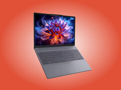 Luna Grey renk seçeneğiyle IdeaPad Slim 3i 15IWC11.