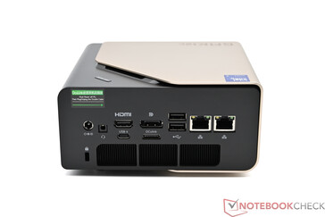 Arka: güç bağlantısı, 3,5 mm combo ses jakı, HDMI 2.1, DisplayPort 1.4, Oculink, 2× USB2.0 Type-A, 2× 2,5G LAN