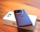 Motorola Edge 70 Pro, alışılmadık bir tasarıma sahip bir işlemciye sahip. Ancak bu durumun her yönüyle olumlu olduğu söylenemez.