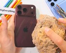 iPhone 18 Pro (Max)’un arkasındaki birçok çizik kolayca silinebilir; ancak dayanıklılık testinin de gösterdiği gibi, hepsi silinemez.