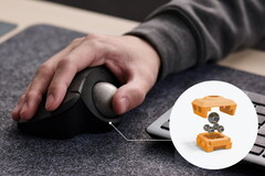 Elecom Ist Plus trackball mouse (IT10MRS), sürtünmesi azaltılmış 5 bilyeli silindirler kullanır.