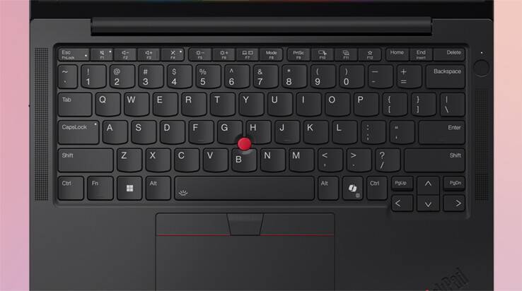 ThinkPad X13 Gen 7 AMD, boyutuna rağmen tüm önemli ThinkPad giriş aygıtlarını barındırır.