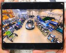 Tiranyum izlerini bulmak amacıyla, JerryRigEverything YouTube kanalı Samsung Galaxy Z Fold8'i parçalara ayırıyor.