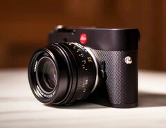 Leica Noctilux-M 1.2/35 ASPH. çok kompakt ancak nispeten ağırdır (Görsel kaynağı: Leica)