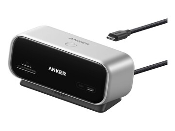 Starlight Silver renkli Anker Masaüstü USB-C Hub