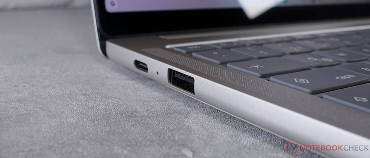 USB-C (PD ve DP), USB-A 3.1 Gen 1