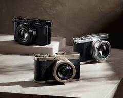 Lumix L10 üç renkte mevcuttur, Titanyum Altın sınırlı sayıda sunulmaktadır.
