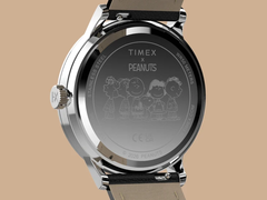 Peanuts x Timex Waterbury Classic arka kapağı