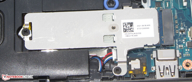 Bir NVMe SSD, sistem sürücüsü görevi görür.