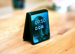 Motorola Razr Ultra incelemesi. Test cihazı Motorola Almanya tarafından sağlanmıştır. Motorola Razr Ultra incelemesi. Test cihazı Motorola Almanya tarafından sağlanmıştır.