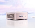 Geekom A5 mini PC, AMD APU, 64 GB'a kadar RAM ve altın rengi kaplamaya sahiptir.