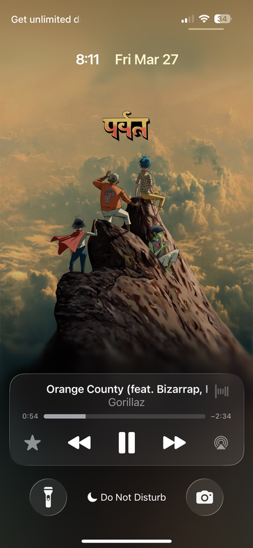 Apple Music kilit ekranı bu uygulama için en temiz kullanıcı arayüzü seçeneklerinden biridir - albümler 