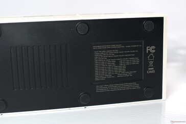 Güç değerleri ve USB-C bağlantı noktası güç kombinasyonları da Moonbase'in altında listelenmiştir.